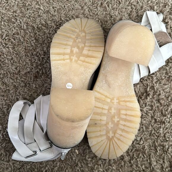 FREE PEOPLE | Jesse Cutout Leather Boot In White | 39.5 - Picture 5 of 6